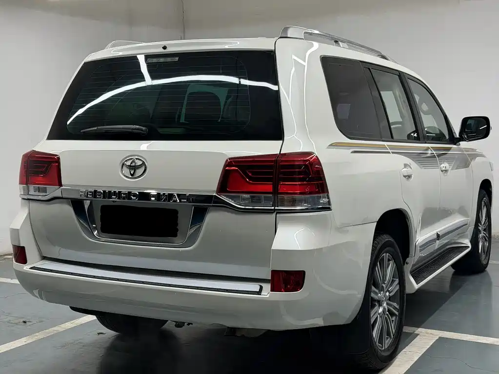 Toyota Land Cruiser 2016 — фото 9
