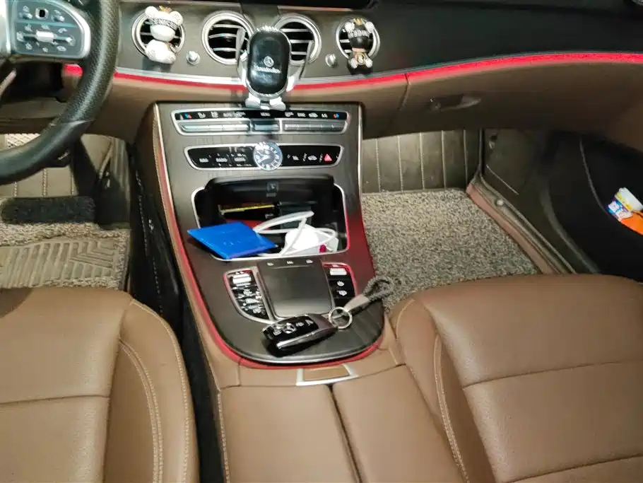 Mercedes-Benz E-Class 2020 — фото 16