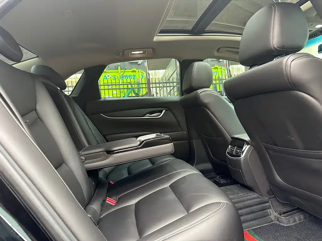 Cadillac XTS 2019 — фото 11