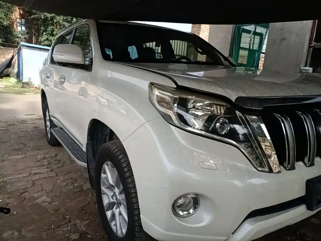 Toyota Prado 2015 — фото 4