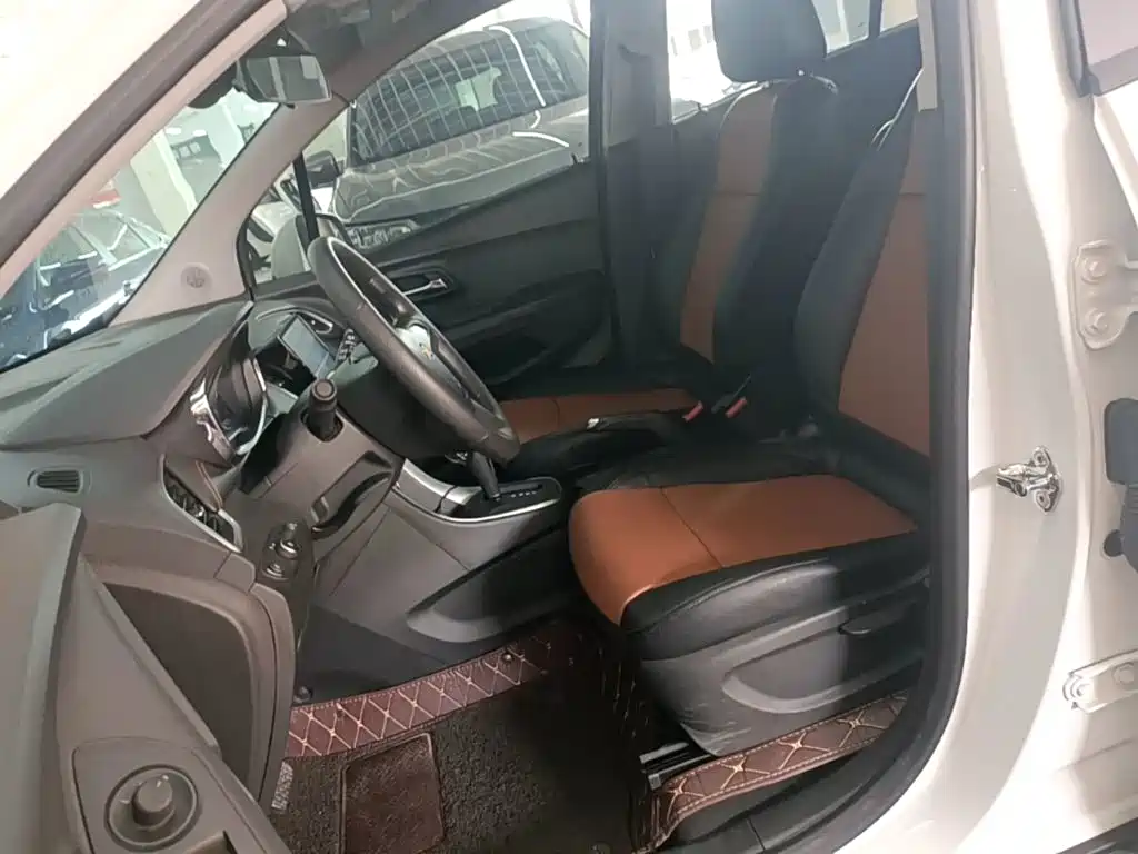 Chevrolet Trax 2018 — фото 15