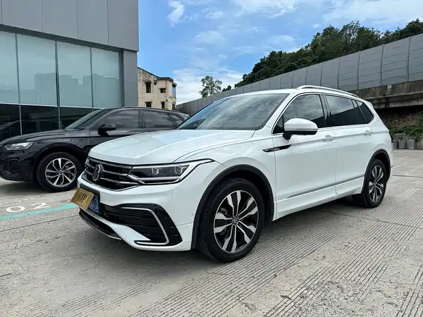 Volkswagen Tiguan L 2023