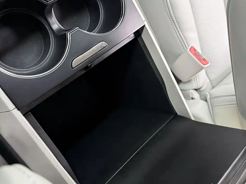 Toyota Sienna 2016 — фото 22