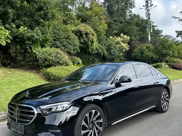 Mercedes-Benz E-Class 2024