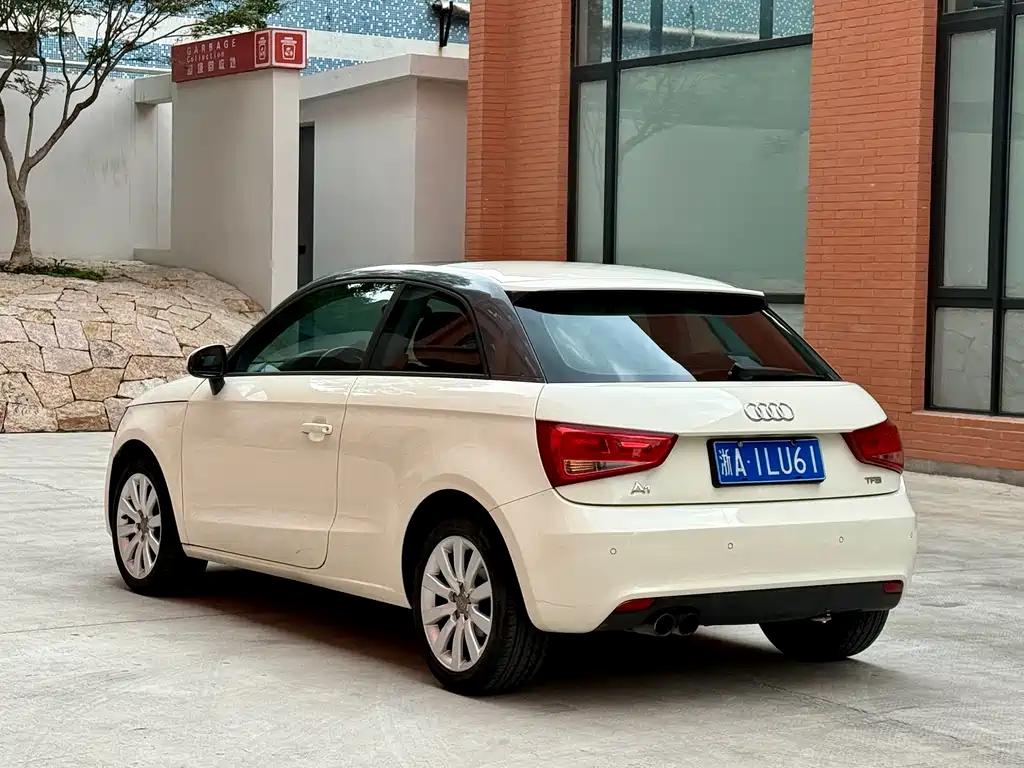 Audi A1 2011
