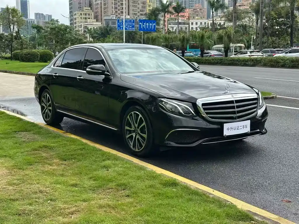 Mercedes-Benz E-Class 2019 — фото 14