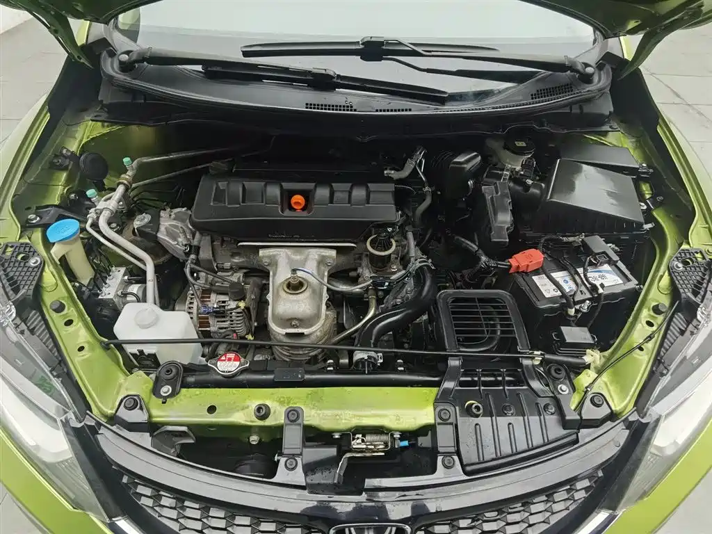 Honda Jade 2015