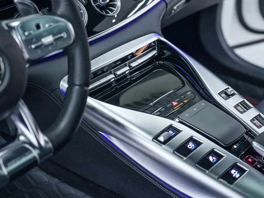Mercedes-Benz AMG GT 2020 — фото 19