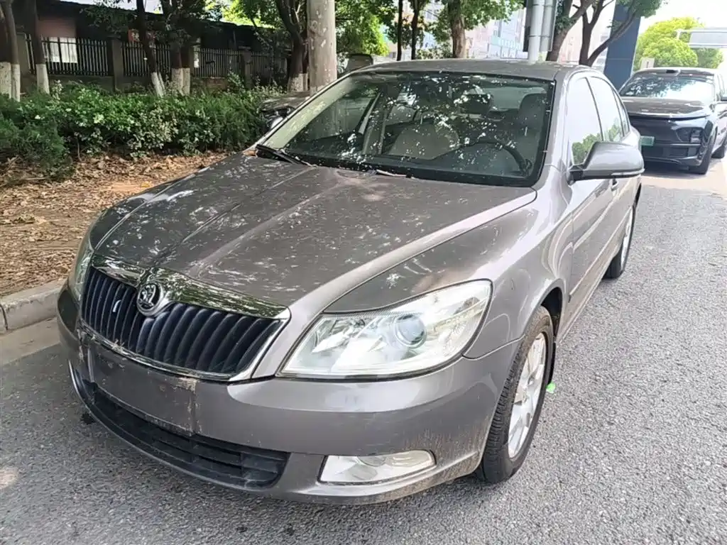 Skoda Octavia 2015 — фото 2