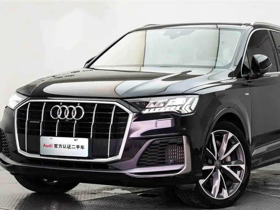 Audi Q7 2020 — фото 21