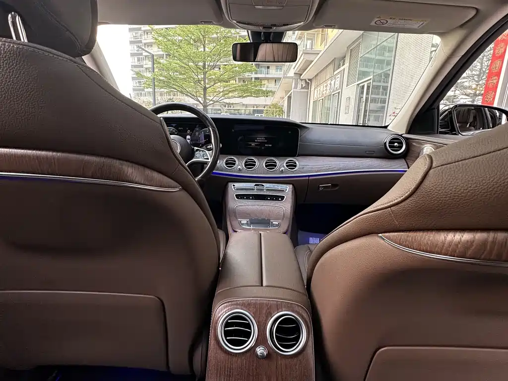 Mercedes-Benz E-Class 2023 — фото 17