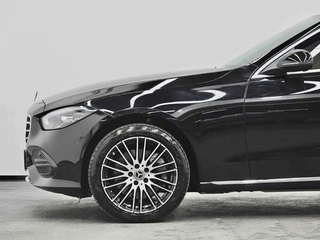 Mercedes-Benz C-Class 2023 — фото 28