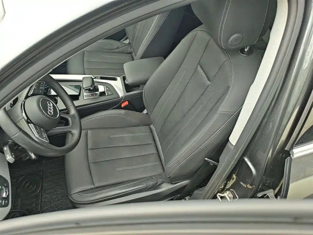 Audi A4L 2021 — фото 15