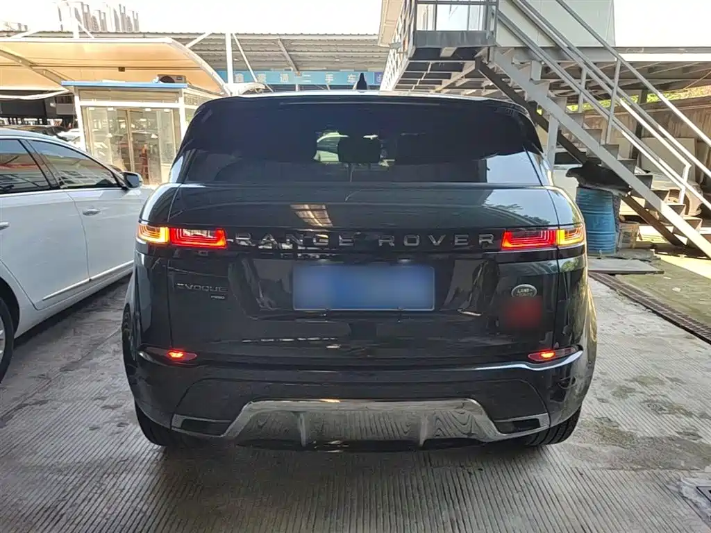 Land Rover Evoque 2022 — фото 6