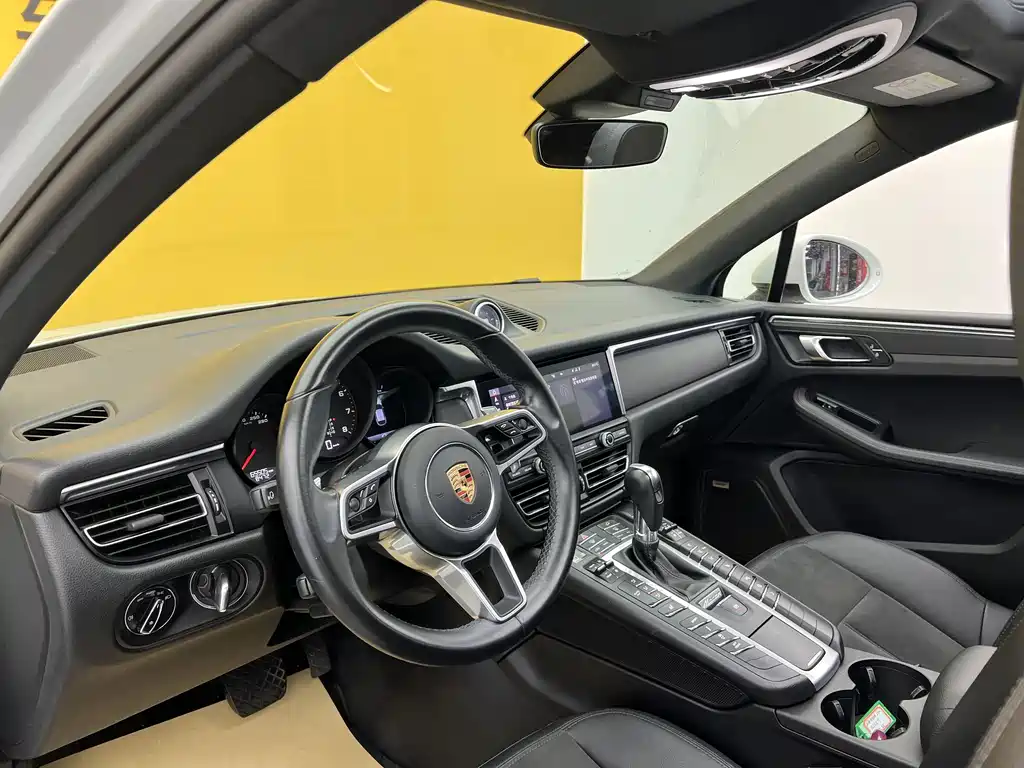 Porsche Macan 2020 — фото 3