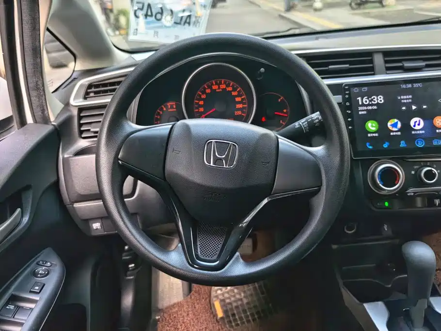 Honda Fit 2018 — фото 15