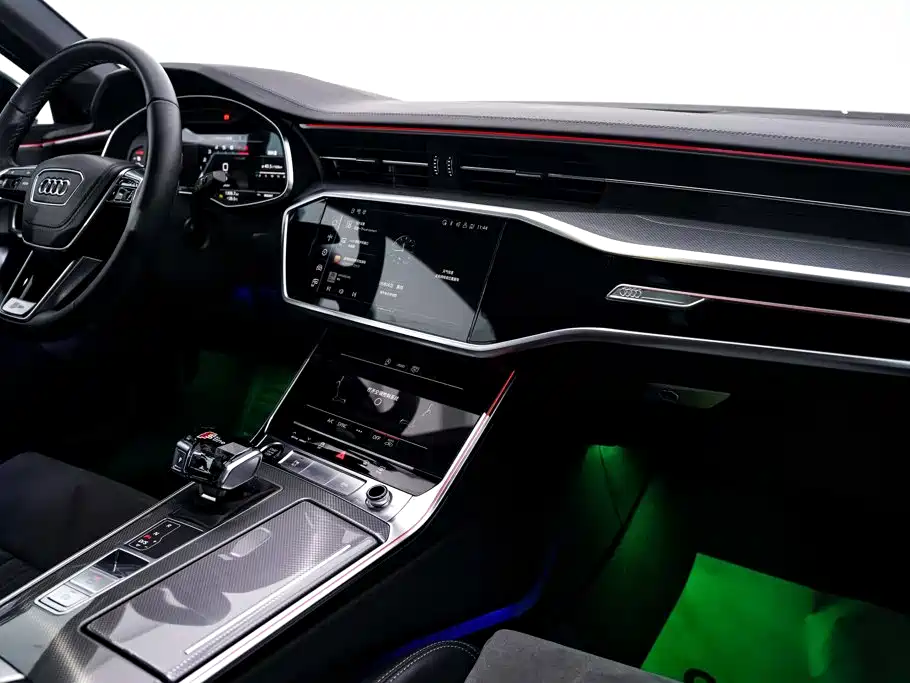 Audi A6L 2024 — фото 23