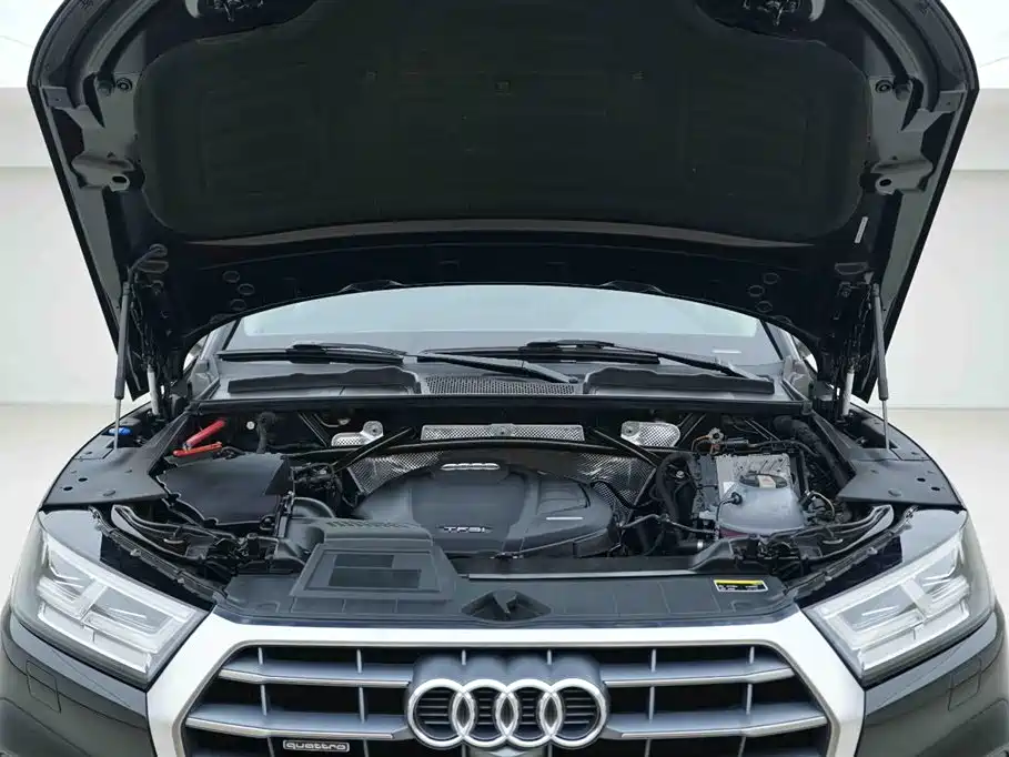 Audi Q5L 2021 — фото 7