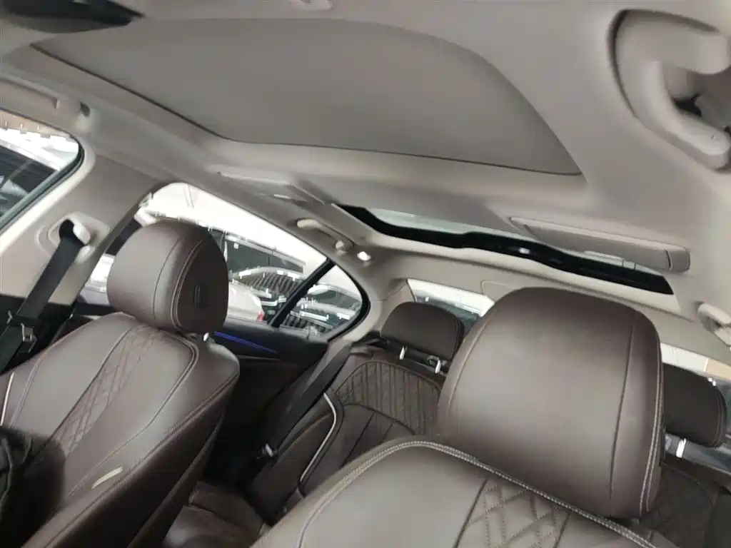 BMW 5 Series New Energy 2019 — фото 18