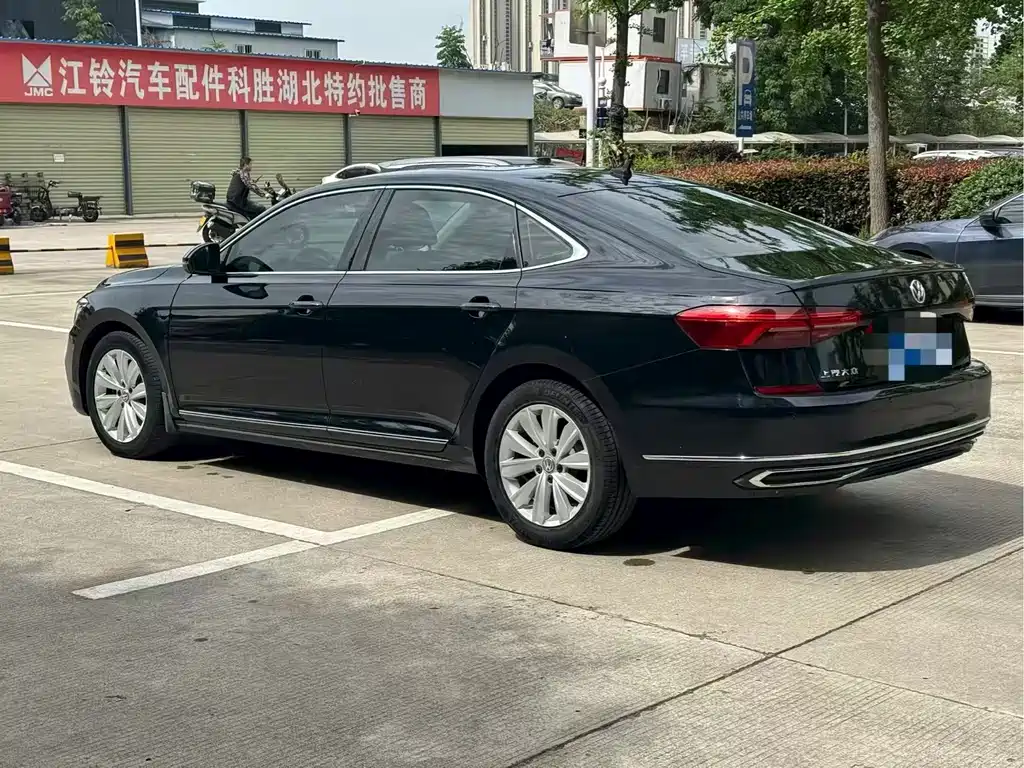 Volkswagen Passat 2020 — фото 7