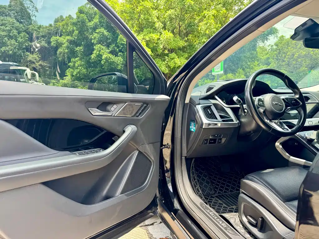 Jaguar I-PACE 2020