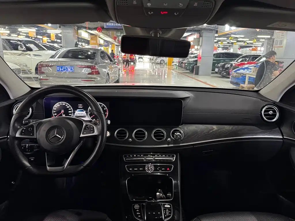 Mercedes-Benz E-Class 2017 — фото 8