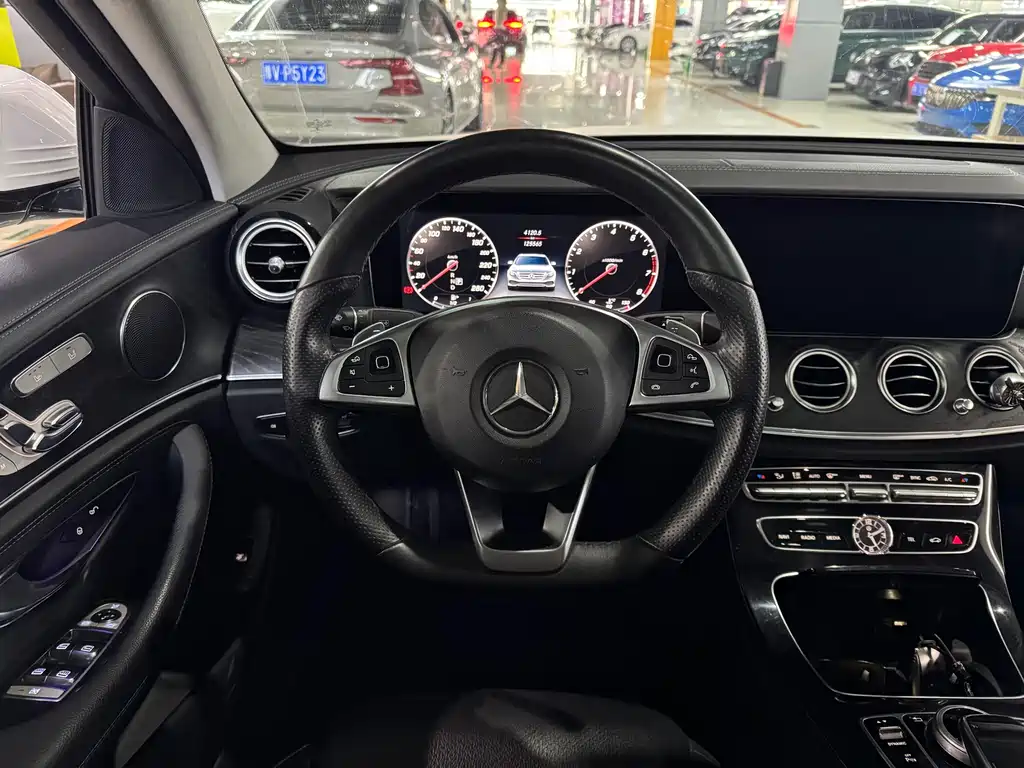 Mercedes-Benz E-Class 2017 — фото 9