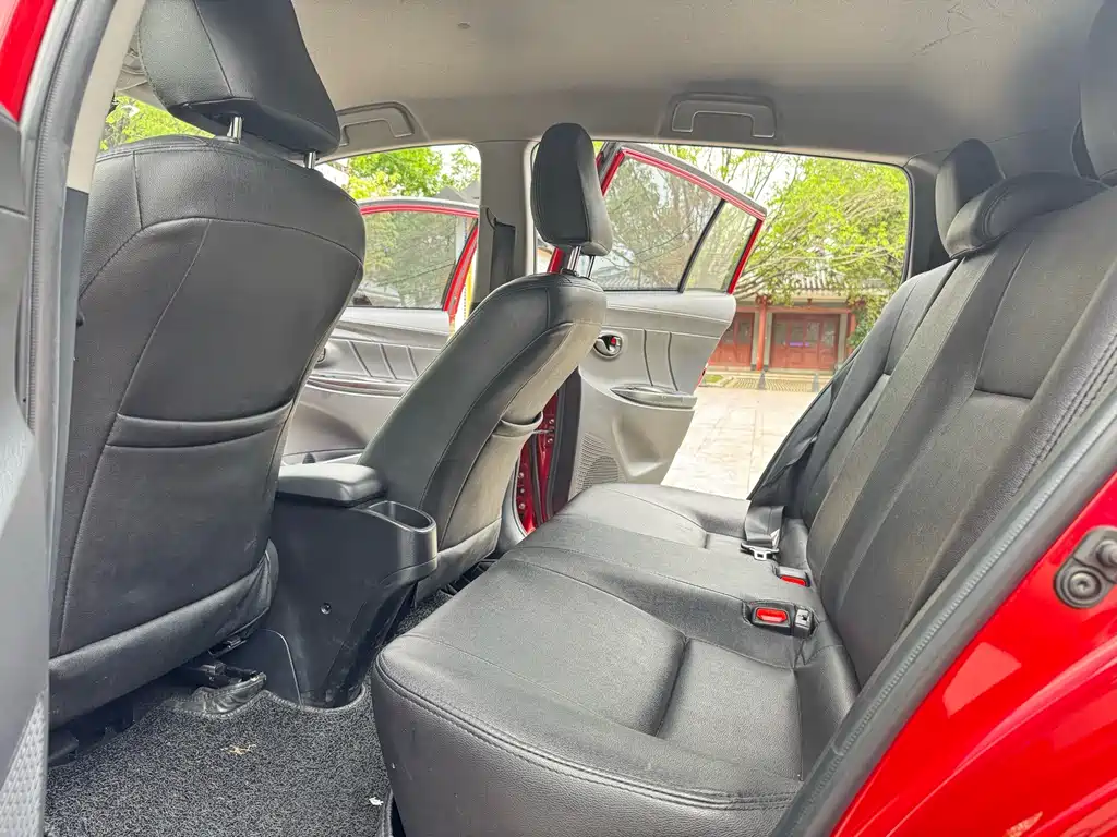 Toyota Yaris L 2020