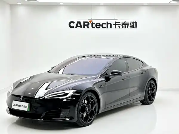 Tesla Model S 2020