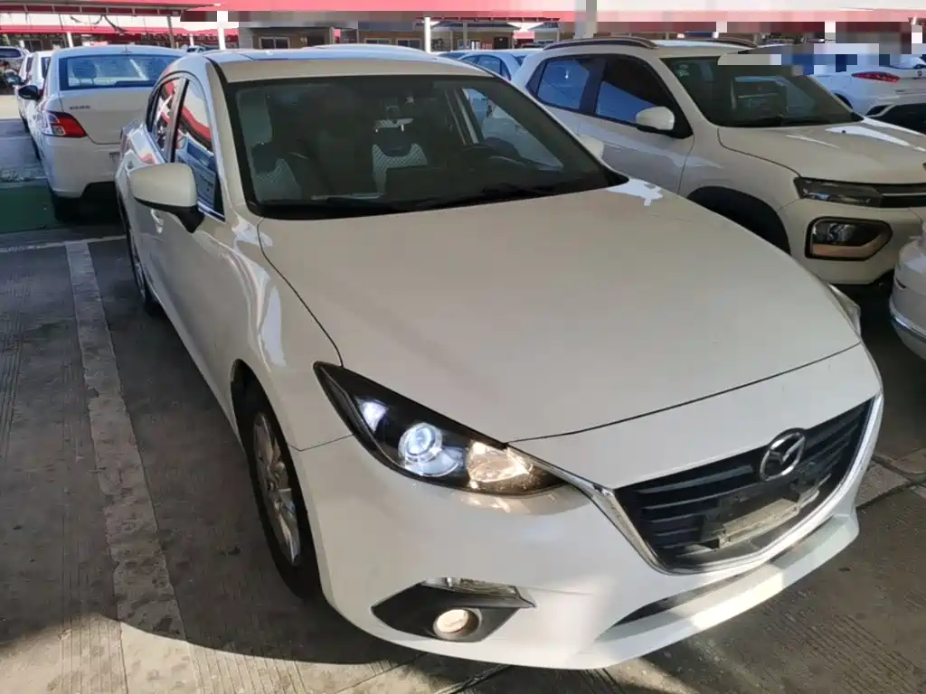 Mazda 3 Axela 2016
