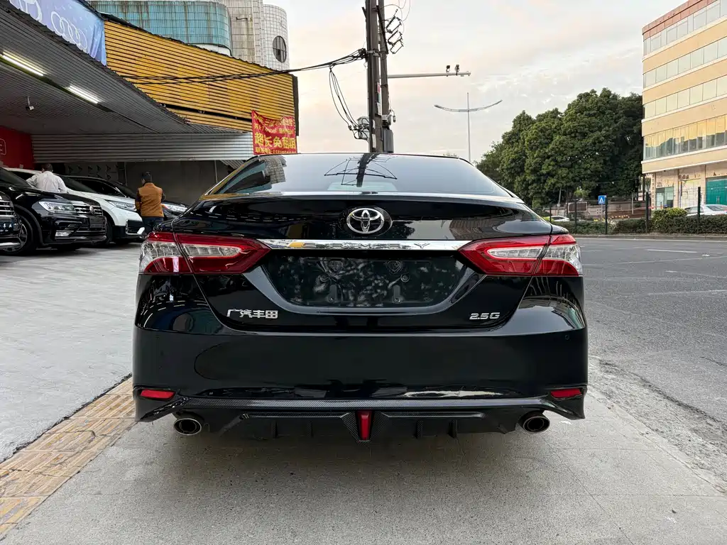 Toyota Camry 2020 — фото 12