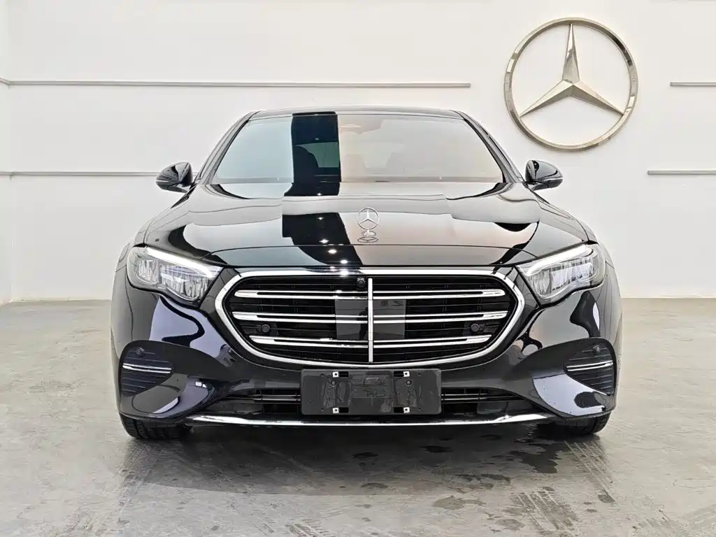 Mercedes-Benz E-Class 2024
