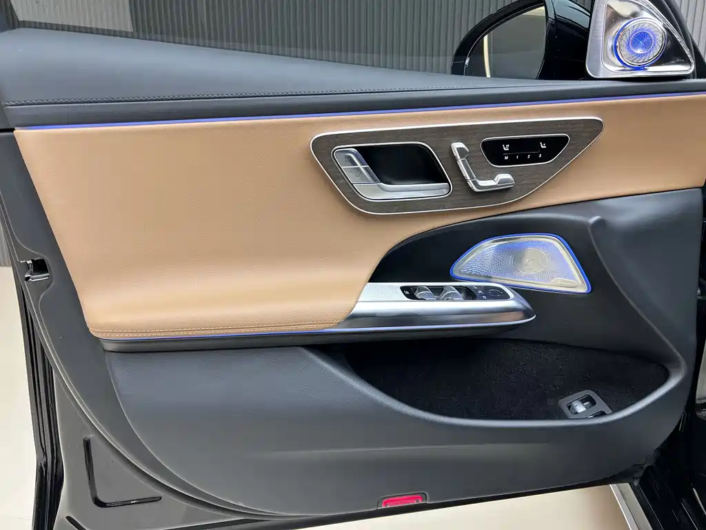 Mercedes-Benz E-Class New Energy 2025 — фото 9