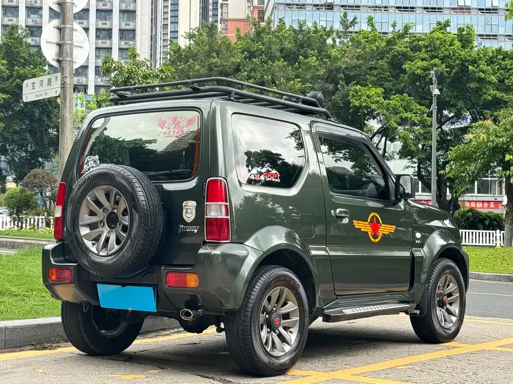 Suzuki Jimny 2018 — фото 15