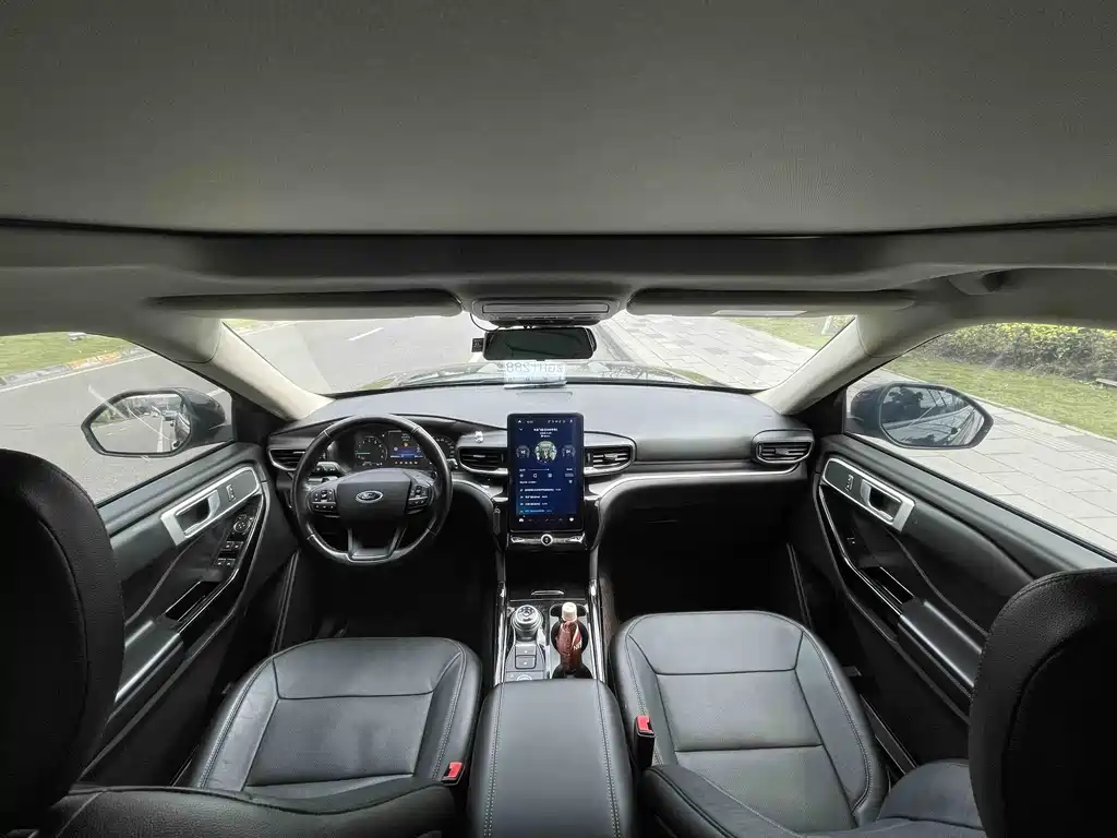 Ford Explorer 2021 — фото 13
