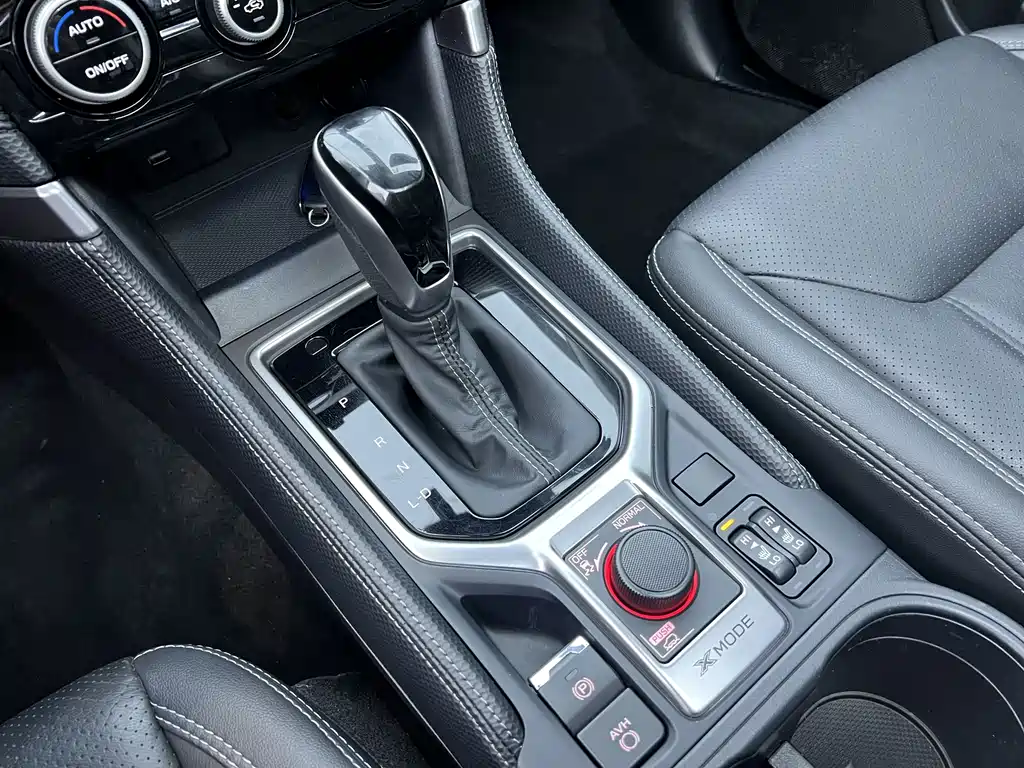 Subaru Forester 2022 — фото 10