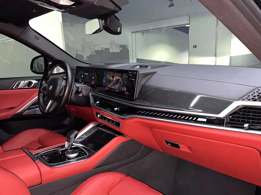 BMW X6 M 2023 — фото 17