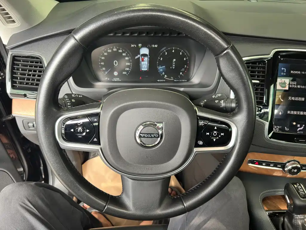 Volvo XC90 2019 — фото 11