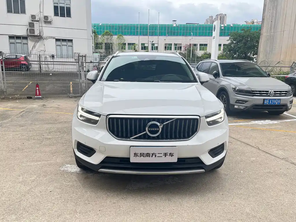 Volvo XC40 2019 — фото 2