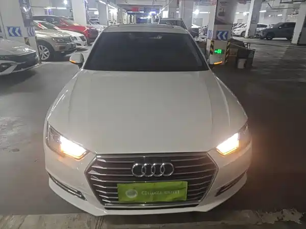 Audi A4L 2018