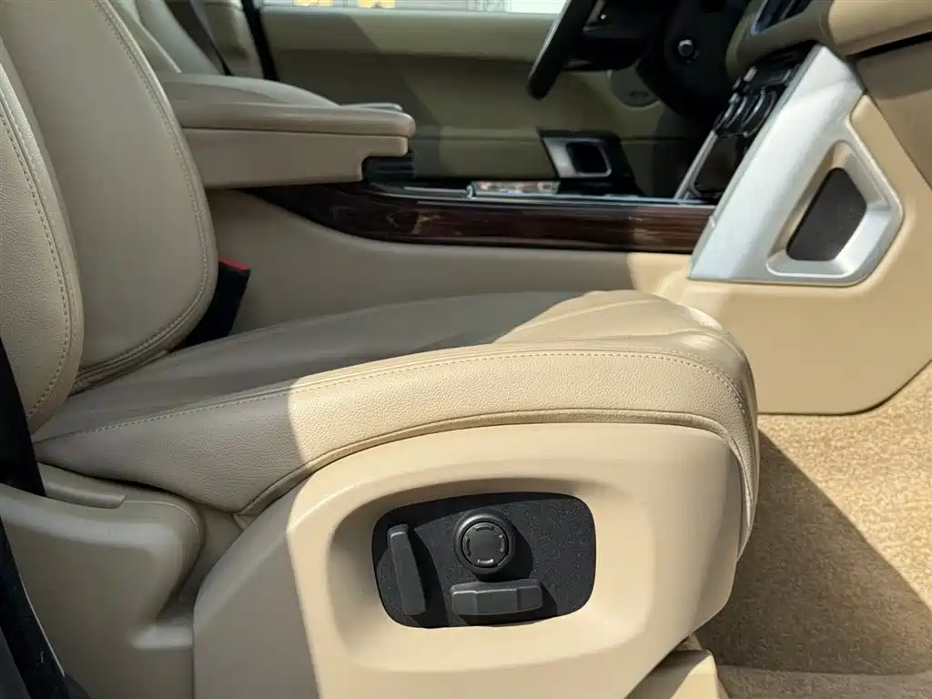 Land Rover Range Rover 2017 — фото 23
