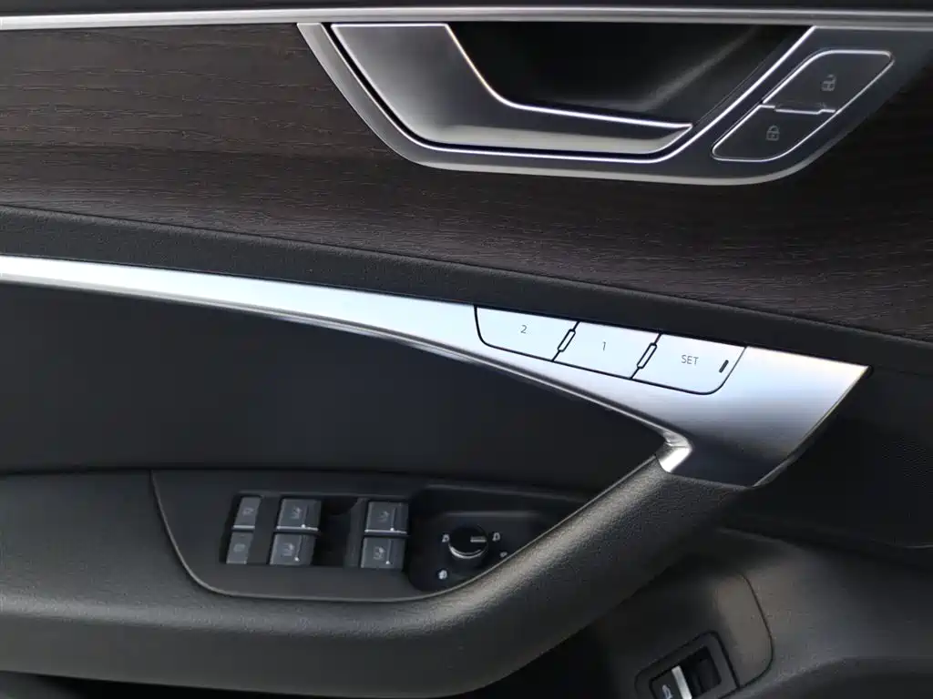 Audi A6L 2023 — фото 11