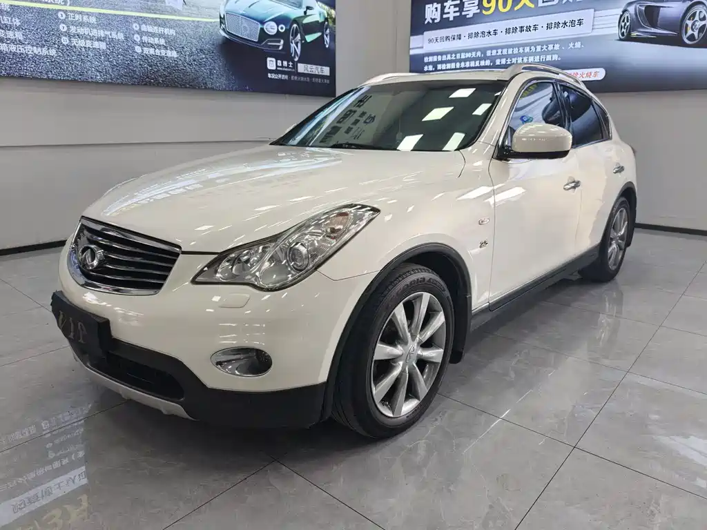 Infiniti QX50 2015 — фото 1