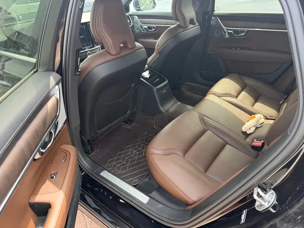 Volvo S90 PHEV 2025 — фото 11