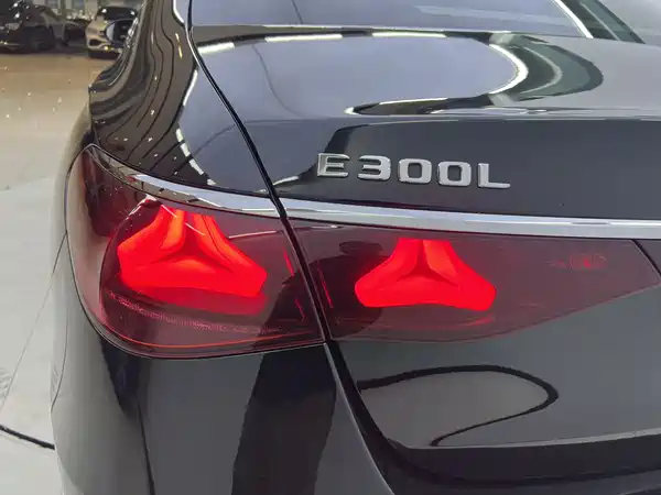 Mercedes-Benz E-Class 2024
