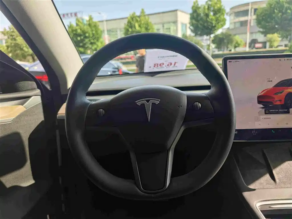 Tesla Model Y 2023 — фото 14