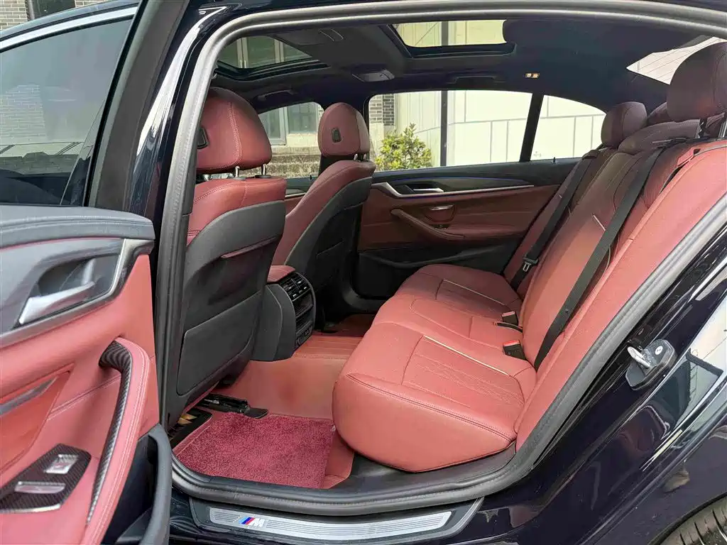 BMW 5 Series 2023