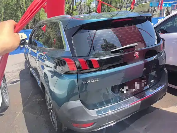 Peugeot 5008 2017