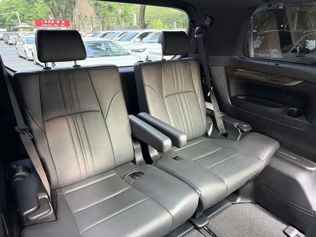 Toyota Alphard 2019 — фото 13