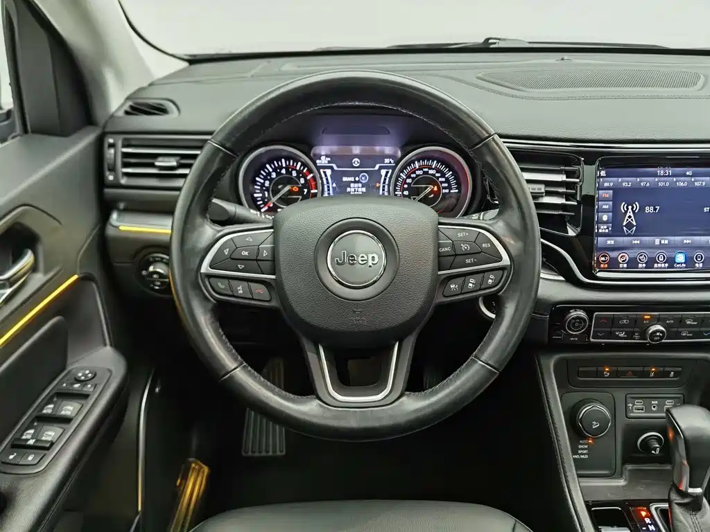 Jeep Grand Commander 2021 — фото 11
